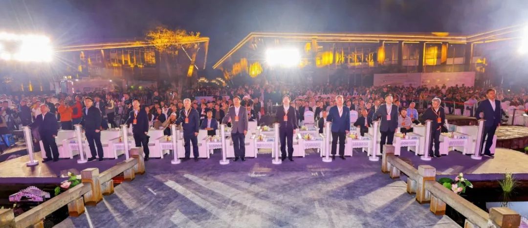 1731917454752156A6Gk.jpg 1731917454752156A6Gk.jpg